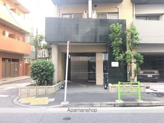 メインステージ東日本橋IIの玄関写真