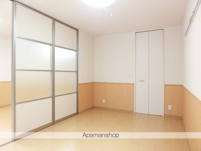 グリーンコート貝塚3号館の内装写真