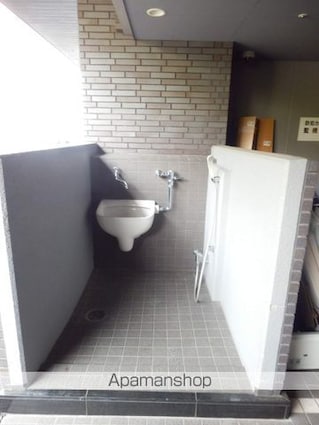 東京都台東区西浅草３丁目[2LDK/72.58m2]の共用部1