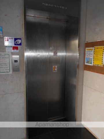 リアライズ市川原木の玄関写真