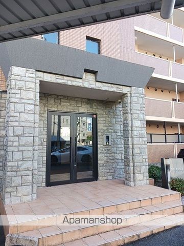 EXE VILLA EASTの玄関写真