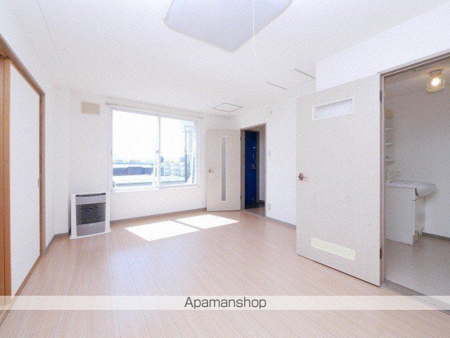 クリスタルハイツ栄町の内装写真