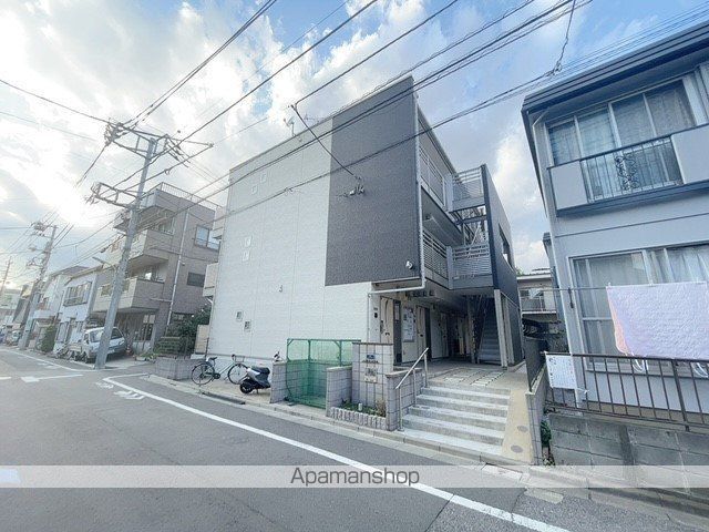 クレイノエスポワール中央の玄関写真