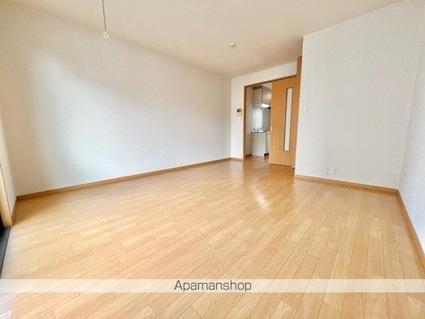 ワイジェイエム２０[1K/30.39m2]のリビング・居間