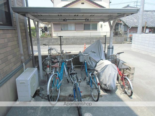 リーフレットエコーI号館の外観写真