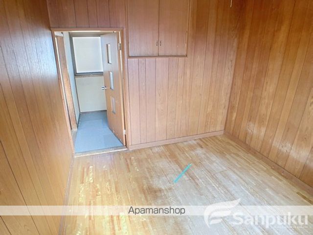 伊予鉄道環状線 木屋町駅 徒歩7分 2階建 築40年の内装写真