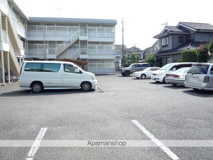 メゾンニュータウン嶋田[3DK/53m2]の駐車場3