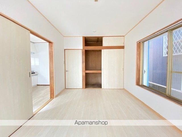 河辺小山貸家の内装写真