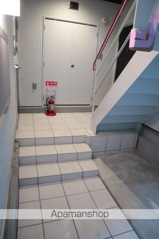 エヌエムキャトフヴァンシスの玄関写真