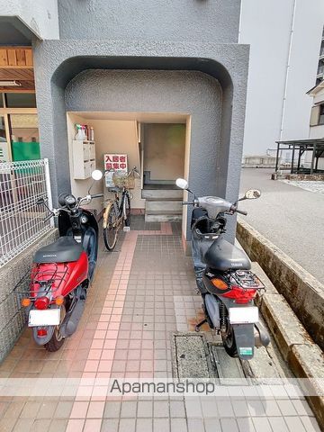高麗マンションの玄関写真