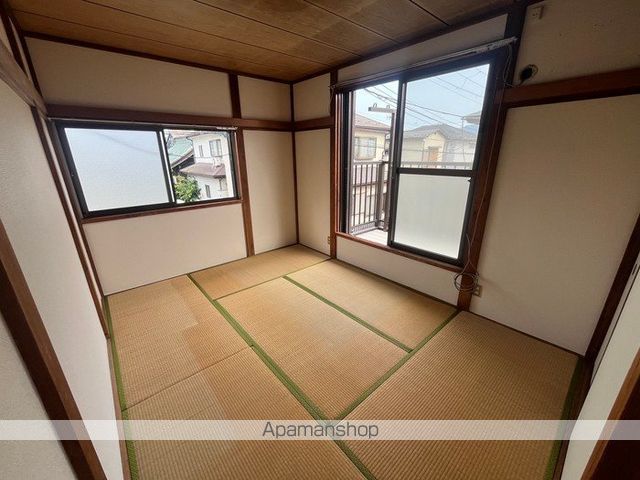 平塚市 2階建 築38年の内装写真