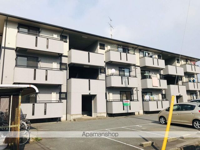 ハイカムール井出の外観写真