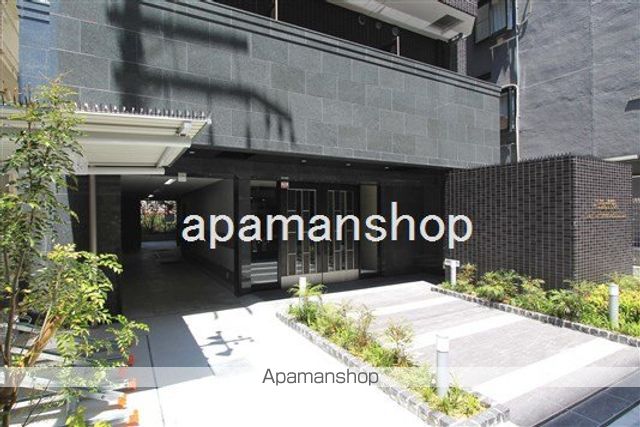 スプランディッドNAMBAMOTOMACHIドゥーエの玄関写真