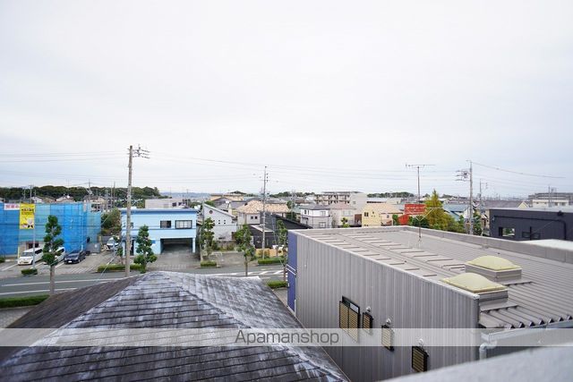 エステート半田山の玄関写真