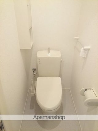 ベストウォール篠原[2LDK/64.55m2]のトイレ