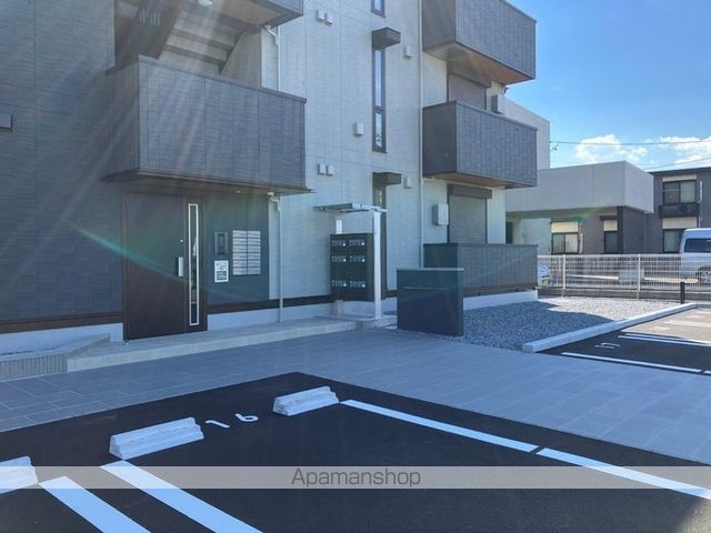 Affinerの玄関写真