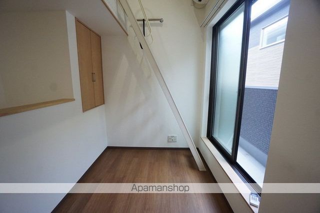 アースクエイク上条A棟の内装写真