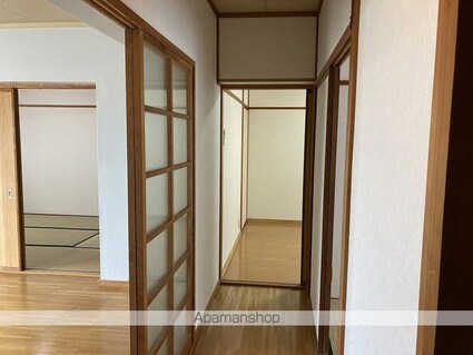 コーポ花城[3DK/66.3m2]の玄関