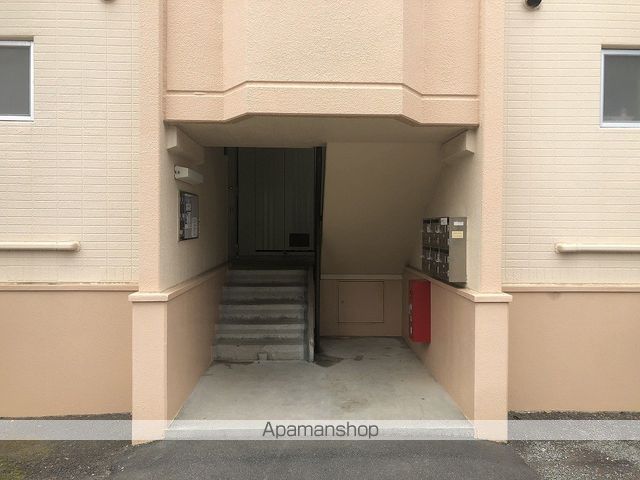 ハビテーションWADAの玄関写真