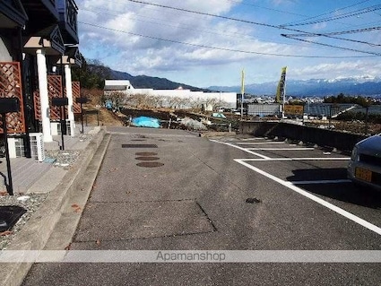 エスポワール清水[2LDK/59.62m2]の駐車場2