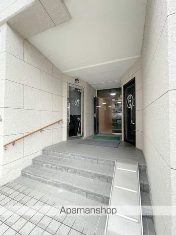 横井第6ビルの玄関写真