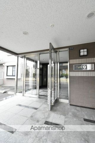 パーク9の玄関写真