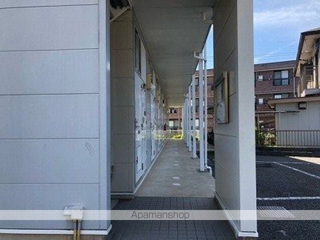 レオパレスゆりのきの玄関写真