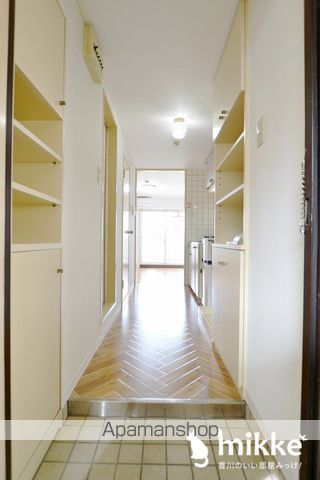 カレッジシティハイツの内装写真