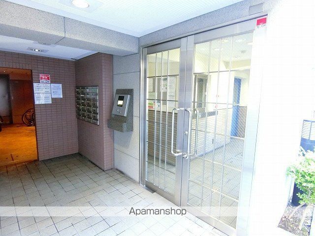 東急ドエル・アルス横濱元町の玄関写真