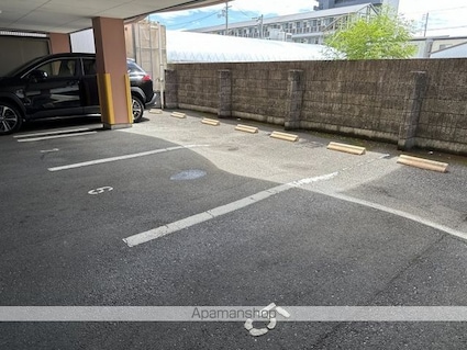 アーバン・ドエルＹＳ[1LDK/48m2]の駐車場2