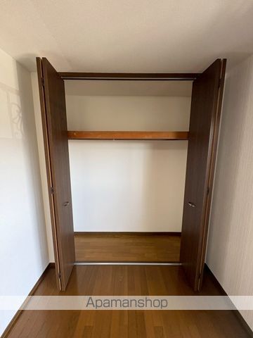 メゾン紀三井寺Iの内装写真