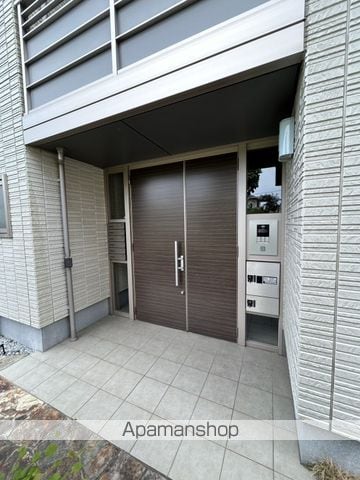 CASA VIA SOLEの玄関写真