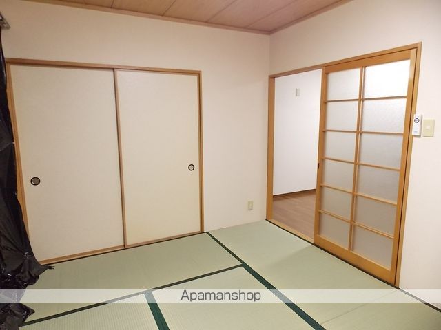 SURPLUS沖野の内装写真