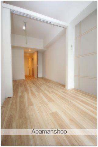 セレニテ堺筋本町プリエの内装写真