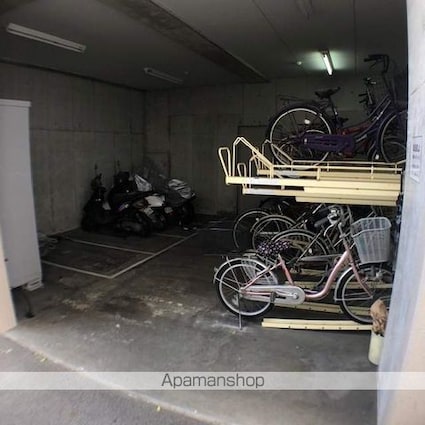 サンクフルネス[1K/25.56m2]の駐車場1