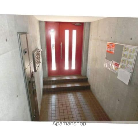 ウィンベル福住の玄関写真
