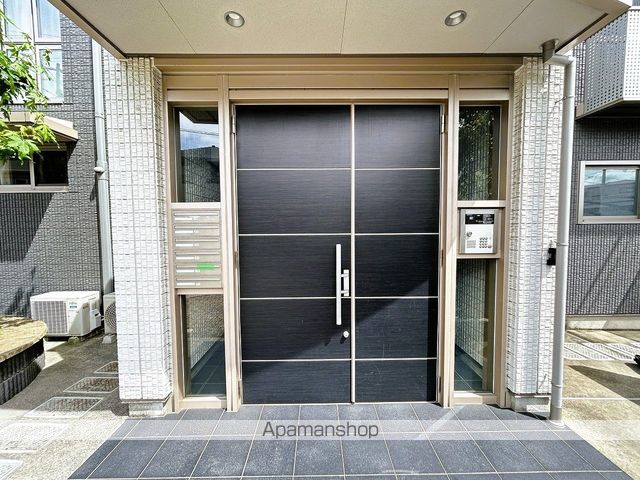 グランマスト高須の玄関写真
