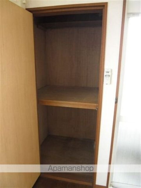 和歌山県和歌山市手平出島[1R/18.84m2]の収納