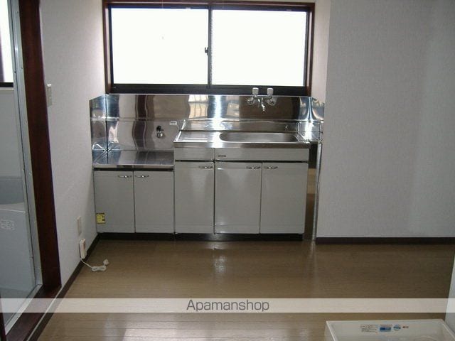 コーポ島立の内装写真