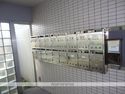 ヤイロハイツ[3LDK/69.48m2]の共用部