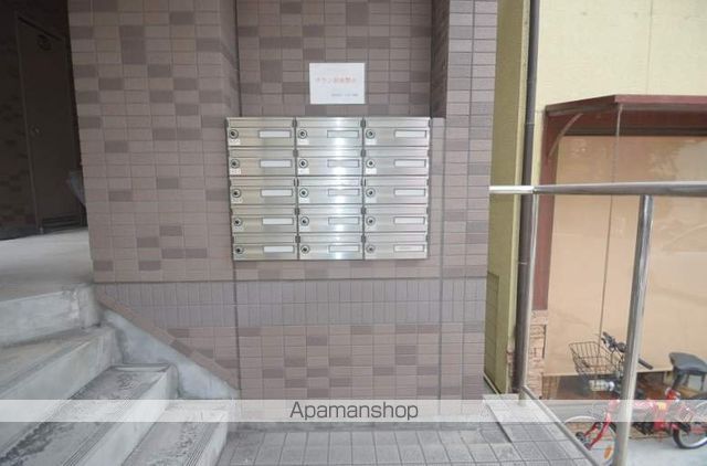 れいめい下荒田の玄関写真