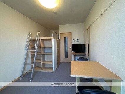 レオパレスソレイユ　Ｋ[1K/19.87m2]のリビング・居間2