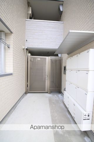 エテルノヴァローレ多摩センターの玄関写真