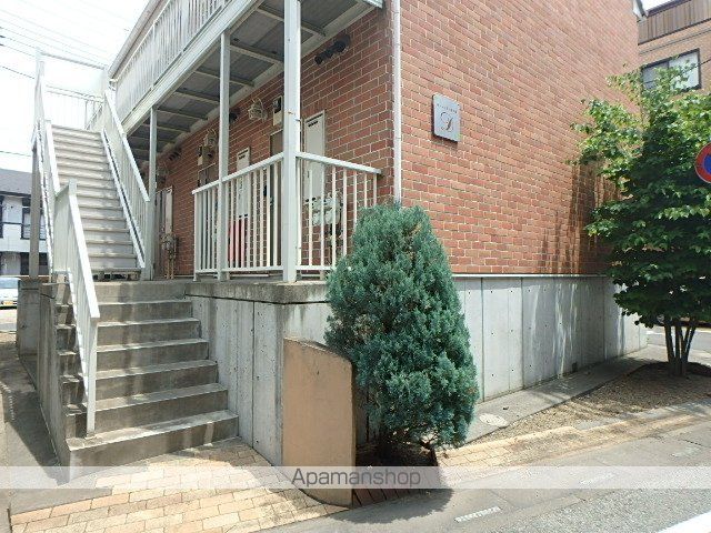 モンシャトー東大成D棟の玄関写真