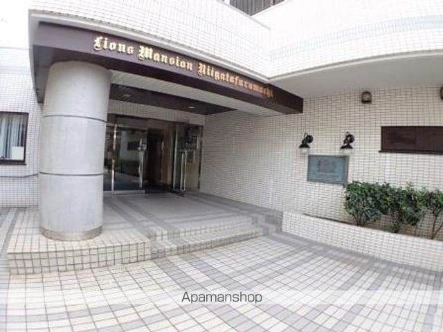 ライオンズマンション新潟古町の玄関写真