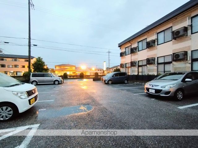 レオパレスＴ＆ＳⅡ[1K/20.28m2]の駐車場1