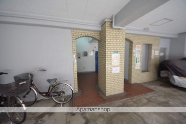 大屋ビルの玄関写真