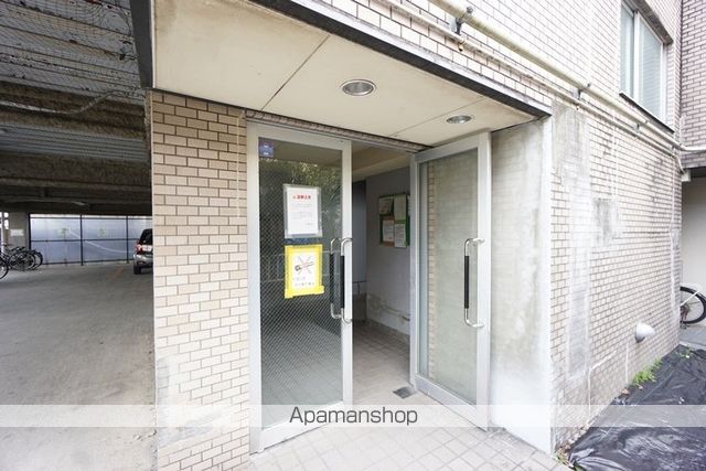 宮元7番館の玄関写真