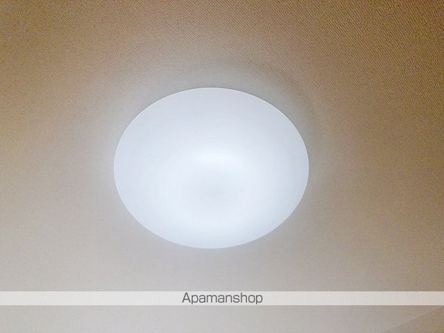 エメラルド・グリーンの内装写真