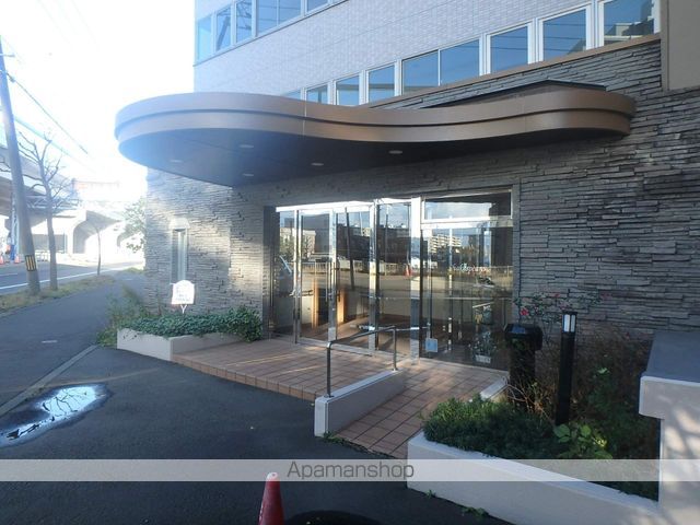 シェイクスピア宮の沢の玄関写真